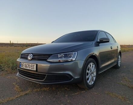 Серый Фольксваген Джетта, объемом двигателя 2.5 л и пробегом 140 тыс. км за 9999 $, фото 1 на Automoto.ua