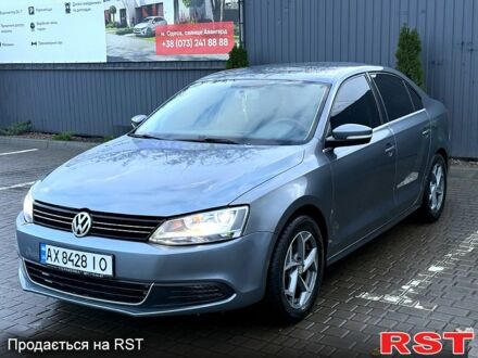 Серый Фольксваген Джетта, объемом двигателя 2.5 л и пробегом 211 тыс. км за 8000 $, фото 1 на Automoto.ua