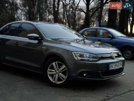 Фольксваген Джетта 2013 в Львове на Automoto.ua Серый Фольксваген Джетта, объемом двигателя 1.4 л и пробегом 206 тыс. км за 9900 $, фото 1 на Automoto.ua