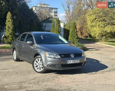 Фольксваген Джетта 2013 в Киеве на Automoto.ua Серый Фольксваген Джетта, объемом двигателя 1.8 л и пробегом 150 тыс. км за 8299 $, фото 1 на Automoto.ua