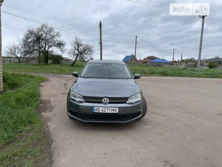 Фольксваген Джетта 2013 в Кривом Роге на Automoto.ua Серый Фольксваген Джетта, объемом двигателя 2.5 л и пробегом 200 тыс. км за 9700 $, фото 1 на Automoto.ua
