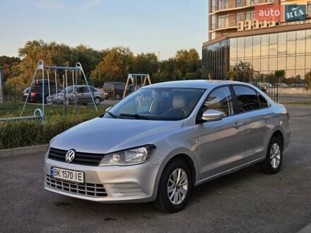 Фольксваген Джетта 2014 в Ровно на Automoto.ua Серый Фольксваген Джетта, объемом двигателя 1.6 л и пробегом 227 тыс. км за 5500 $, фото 1 на Automoto.ua