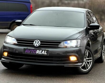Серый Фольксваген Джетта, объемом двигателя 1.8 л и пробегом 178 тыс. км за 11000 $, фото 1 на Automoto.ua