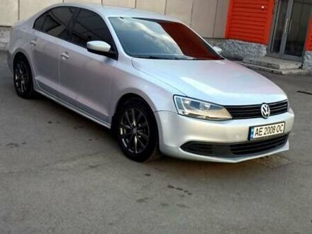 Фольксваген Джетта 2014 у Павлограде на Automoto.ua Сірий Фольксваген Джетта, об'ємом двигуна 2 л та пробігом 188 тис. км за 10500 $, фото 1 на Automoto.ua