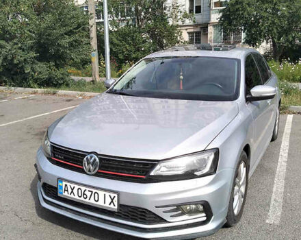 Серый Фольксваген Джетта, объемом двигателя 1.8 л и пробегом 154 тыс. км за 8000 $, фото 1 на Automoto.ua