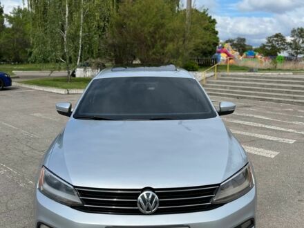 Фольксваген Джетта 2015 у Александрие на Automoto.ua Сірий Фольксваген Джетта, об'ємом двигуна 1.8 л та пробігом 187 тис. км за 10800 $, фото 1 на Automoto.ua