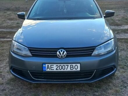 Фольксваген Джетта 2015 в Синельниковом на Automoto.ua Серый Фольксваген Джетта, объемом двигателя 2 л и пробегом 270 тыс. км за 8300 $, фото 1 на Automoto.ua