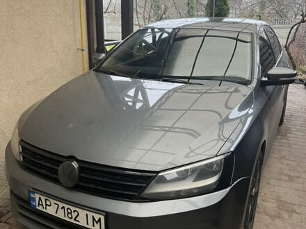 Серый Фольксваген Джетта, объемом двигателя 1.8 л и пробегом 230 тыс. км за 9700 $, фото 1 на Automoto.ua