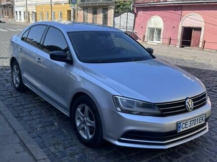 Фольксваген Джетта 2015 у Чернівцях на Automoto.ua Сірий Фольксваген Джетта, об'ємом двигуна 2 л та пробігом 310 тис. км за 9500 $, фото 1 на Automoto.ua