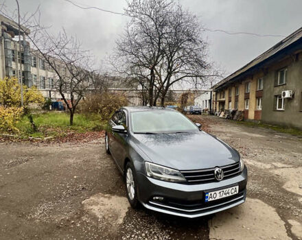 Серый Фольксваген Джетта, объемом двигателя 1.6 л и пробегом 224 тыс. км за 11500 $, фото 1 на Automoto.ua