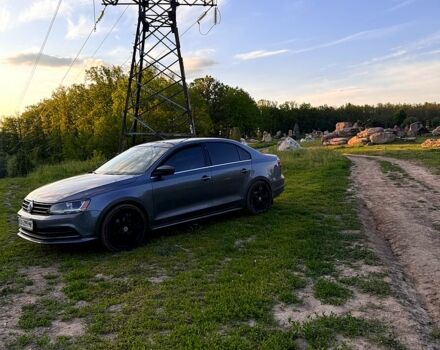 Серый Фольксваген Джетта, объемом двигателя 1.4 л и пробегом 118 тыс. км за 10500 $, фото 1 на Automoto.ua