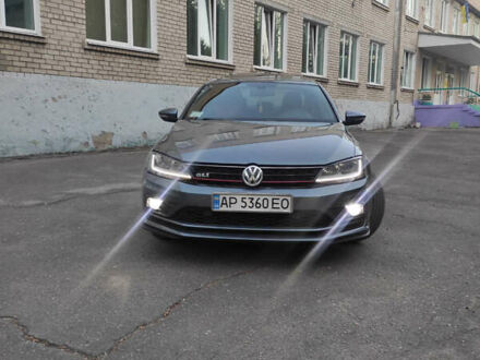 Фольксваген Джетта 2016 в Запорожье на Automoto.ua Серый Фольксваген Джетта, объемом двигателя 1.98 л и пробегом 102 тыс. км за 13500 $, фото 1 на Automoto.ua