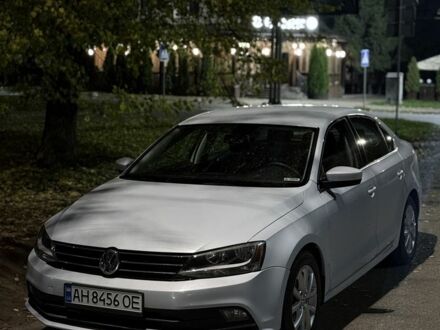 Фольксваген Джетта 2016 в Смеле на Automoto.ua Серый Фольксваген Джетта, объемом двигателя 1.4 л и пробегом 43 тыс. км за 11700 $, фото 1 на Automoto.ua