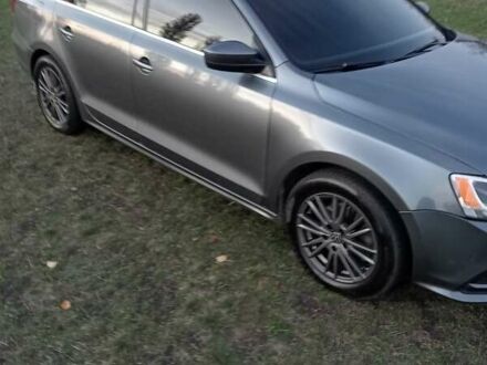 Серый Фольксваген Джетта, объемом двигателя 1.4 л и пробегом 122 тыс. км за 9500 $, фото 1 на Automoto.ua