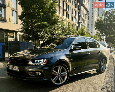Фольксваген Джетта 2017 у Києві на Automoto.ua Сірий Фольксваген Джетта, об'ємом двигуна 2 л та пробігом 184 тис. км за 11900 $, фото 1 на Automoto.ua