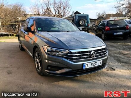 Фольксваген Джетта 2020 в Лебедине на Automoto.ua Серый Фольксваген Джетта, объемом двигателя 1.4 л и пробегом 54 тыс. км за 17950 $, фото 1 на Automoto.ua