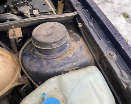 Синий Фольксваген Джетта, объемом двигателя 1.78 л и пробегом 352 тыс. км за 900 $, фото 12 на Automoto.ua