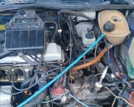 Синій Фольксваген Джетта, об'ємом двигуна 1.8 л та пробігом 280 тис. км за 1100 $, фото 4 на Automoto.ua