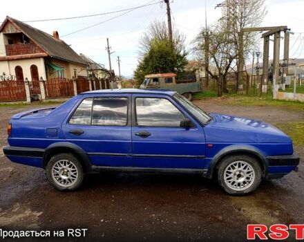 Синий Фольксваген Джетта, объемом двигателя 1.8 л и пробегом 320 тыс. км за 1000 $, фото 1 на Automoto.ua