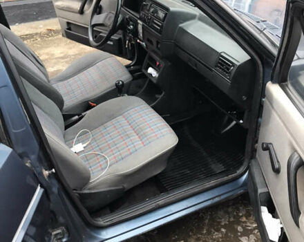 Синій Фольксваген Джетта, об'ємом двигуна 1.3 л та пробігом 437 тис. км за 1500 $, фото 6 на Automoto.ua