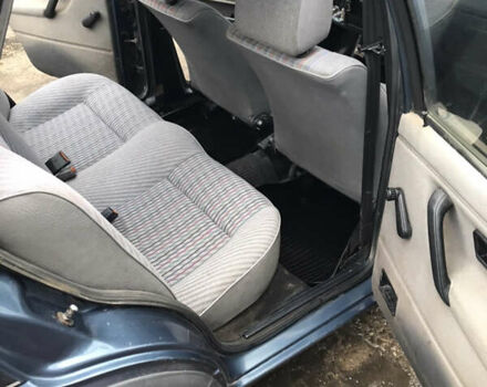 Синій Фольксваген Джетта, об'ємом двигуна 1.3 л та пробігом 437 тис. км за 1500 $, фото 5 на Automoto.ua