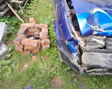 Синий Фольксваген Джетта, объемом двигателя 1.3 л и пробегом 1000 тыс. км за 500 $, фото 2 на Automoto.ua