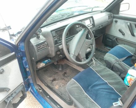 Синий Фольксваген Джетта, объемом двигателя 1 л и пробегом 415 тыс. км за 999 $, фото 4 на Automoto.ua