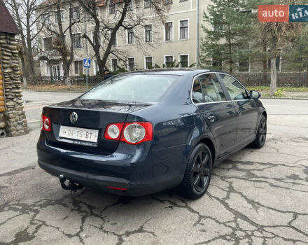Синий Фольксваген Джетта, объемом двигателя 1.6 л и пробегом 232 тыс. км за 5700 $, фото 2 на Automoto.ua