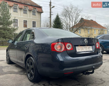 Синий Фольксваген Джетта, объемом двигателя 1.6 л и пробегом 232 тыс. км за 5700 $, фото 6 на Automoto.ua