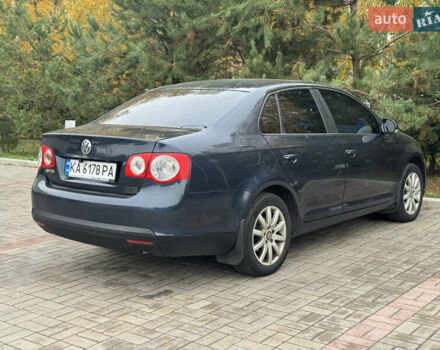 Фольксваген Джетта 2008 в Киеве на Automoto.ua Синий Фольксваген Джетта, объемом двигателя 1.6 л и пробегом 343 тыс. км за 5990 $, фото 3 на Automoto.ua