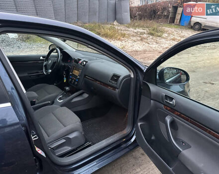 Синій Фольксваген Джетта, об'ємом двигуна 1.39 л та пробігом 270 тис. км за 5700 $, фото 13 на Automoto.ua