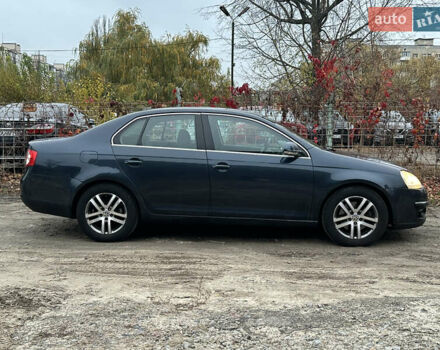 Синій Фольксваген Джетта, об'ємом двигуна 1.39 л та пробігом 270 тис. км за 5700 $, фото 2 на Automoto.ua