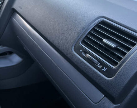 Синий Фольксваген Джетта, объемом двигателя 1.6 л и пробегом 181 тыс. км за 5900 $, фото 12 на Automoto.ua