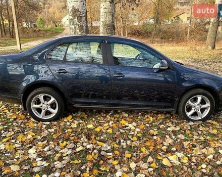 Синий Фольксваген Джетта, объемом двигателя 1.6 л и пробегом 227 тыс. км за 5700 $, фото 2 на Automoto.ua