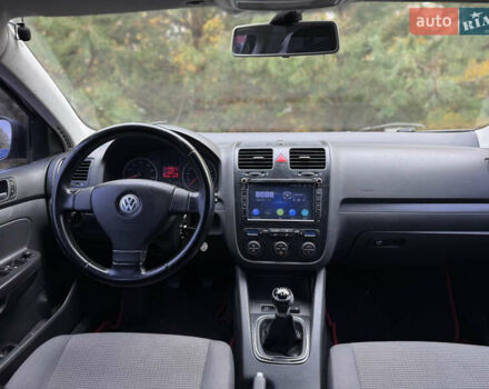 Фольксваген Джетта 2008 в Киеве на Automoto.ua Синий Фольксваген Джетта, объемом двигателя 1.6 л и пробегом 343 тыс. км за 5990 $, фото 18 на Automoto.ua