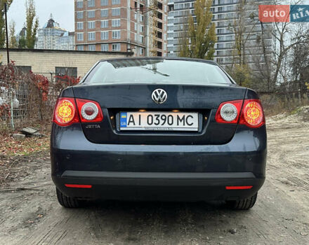 Синій Фольксваген Джетта, об'ємом двигуна 1.39 л та пробігом 270 тис. км за 5700 $, фото 4 на Automoto.ua