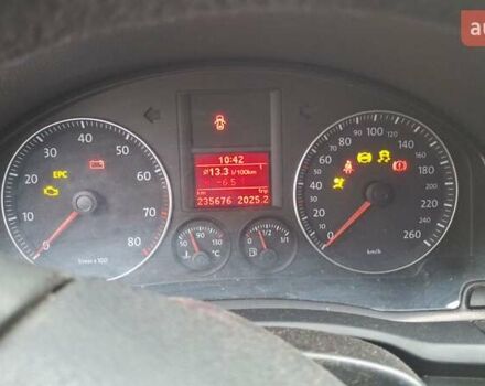 Синій Фольксваген Джетта, об'ємом двигуна 1.6 л та пробігом 234 тис. км за 5650 $, фото 6 на Automoto.ua