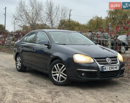 Синій Фольксваген Джетта, об'ємом двигуна 1.39 л та пробігом 270 тис. км за 5700 $, фото 1 на Automoto.ua
