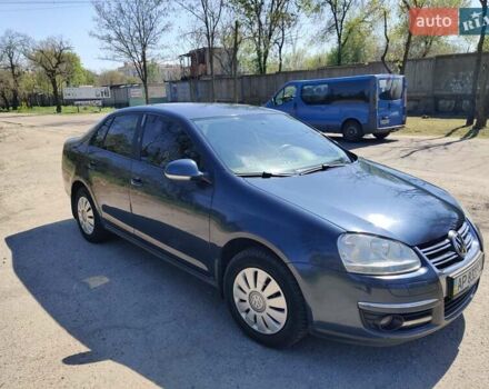 Синий Фольксваген Джетта, объемом двигателя 1.6 л и пробегом 289 тыс. км за 6750 $, фото 1 на Automoto.ua