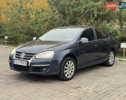 Фольксваген Джетта 2008 в Киеве на Automoto.ua Синий Фольксваген Джетта, объемом двигателя 1.6 л и пробегом 343 тыс. км за 5990 $, фото 2 на Automoto.ua