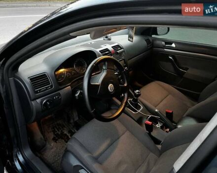 Синий Фольксваген Джетта, объемом двигателя 1.6 л и пробегом 291 тыс. км за 5000 $, фото 5 на Automoto.ua