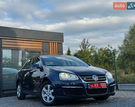 Синій Фольксваген Джетта, об'ємом двигуна 1.6 л та пробігом 215 тис. км за 8390 $, фото 3 на Automoto.ua