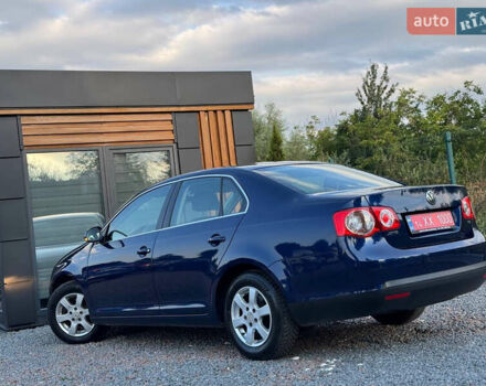Синій Фольксваген Джетта, об'ємом двигуна 1.6 л та пробігом 215 тис. км за 8390 $, фото 38 на Automoto.ua