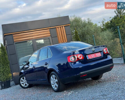 Синій Фольксваген Джетта, об'ємом двигуна 1.6 л та пробігом 215 тис. км за 8390 $, фото 23 на Automoto.ua