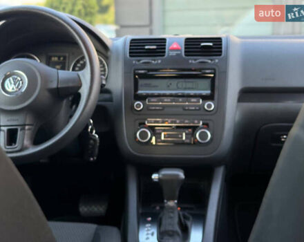 Синій Фольксваген Джетта, об'ємом двигуна 1.6 л та пробігом 215 тис. км за 8390 $, фото 12 на Automoto.ua