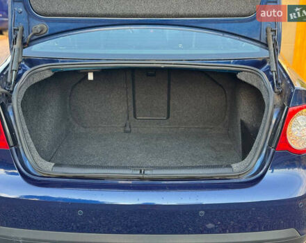 Синій Фольксваген Джетта, об'ємом двигуна 1.6 л та пробігом 215 тис. км за 8390 $, фото 20 на Automoto.ua