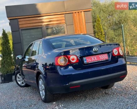 Синій Фольксваген Джетта, об'ємом двигуна 1.6 л та пробігом 215 тис. км за 8390 $, фото 21 на Automoto.ua