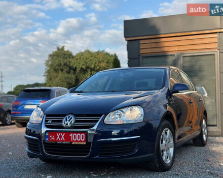 Синій Фольксваген Джетта, об'ємом двигуна 1.6 л та пробігом 215 тис. км за 8390 $, фото 5 на Automoto.ua