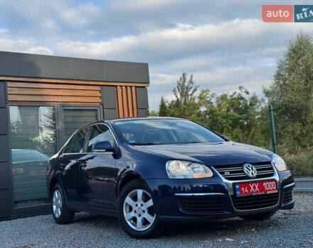 Синій Фольксваген Джетта, об'ємом двигуна 1.6 л та пробігом 215 тис. км за 8390 $, фото 1 на Automoto.ua