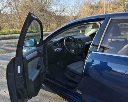 Синій Фольксваген Джетта, об'ємом двигуна 1.39 л та пробігом 188 тис. км за 9600 $, фото 4 на Automoto.ua